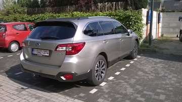 Subaru Outback 2.5i Premium (2015)