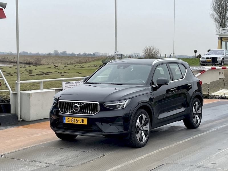 Volvo XC40 (2023)