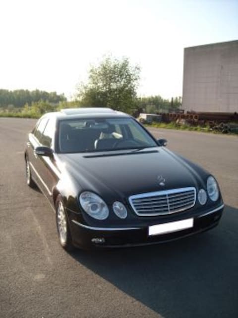 Mercedes-Benz E 220 CDI Elegance (2004)