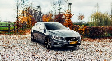 Volvo V60 T4 R-Design (2017)