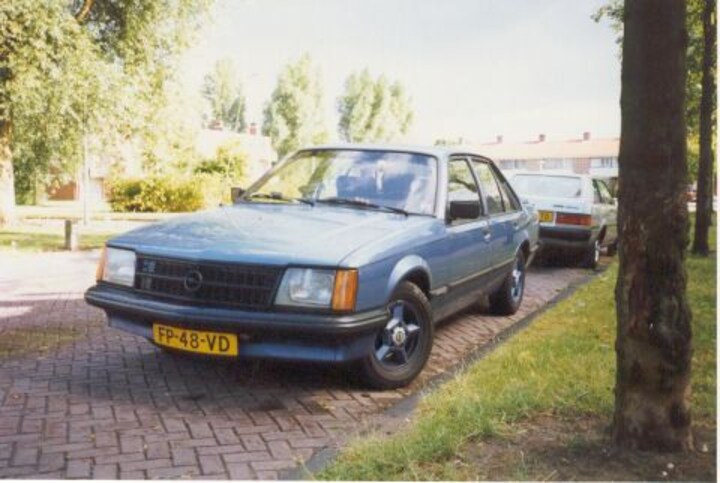 Opel Commodore 2.5 S Berlina