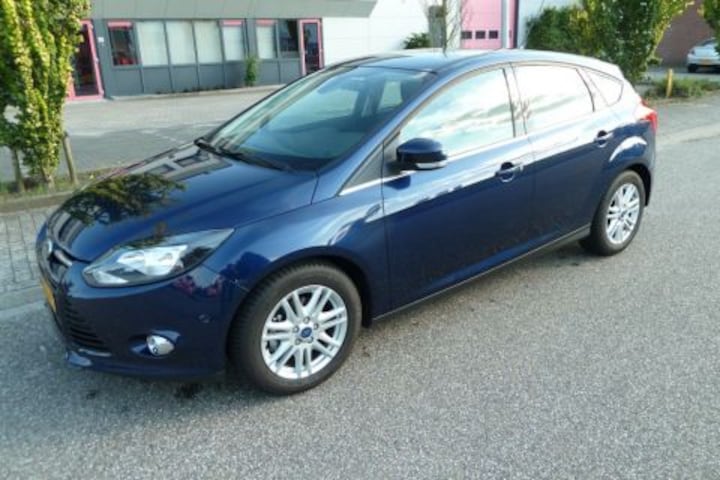 Ford Focus 1.0 EcoBoost 100pk ECOnetic Lease Titanium (2012)