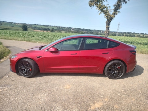 Tesla Model 3 Performance AWD