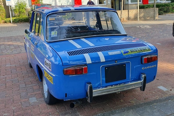 Renault 8