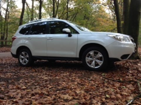 Subaru Forester 2.0 Luxury (2014)