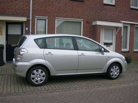 Toyota Corolla Verso 2.2 D-4D Linea Terra (2007)