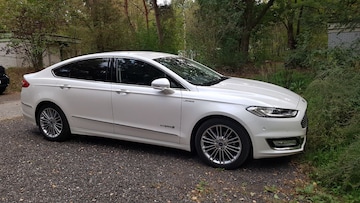Ford Mondeo HEV Vignale (2017)