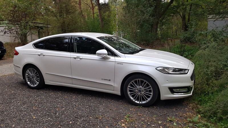 Ford Mondeo HEV Vignale (2017)