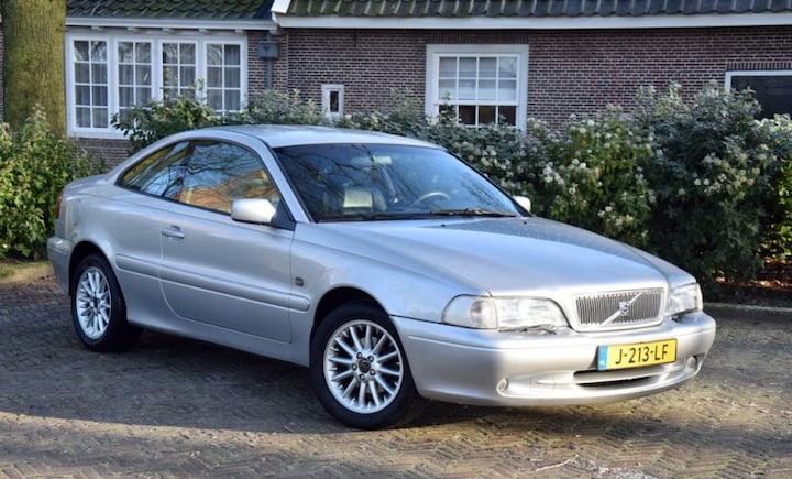 Volvo C70 2.0 T (2000)