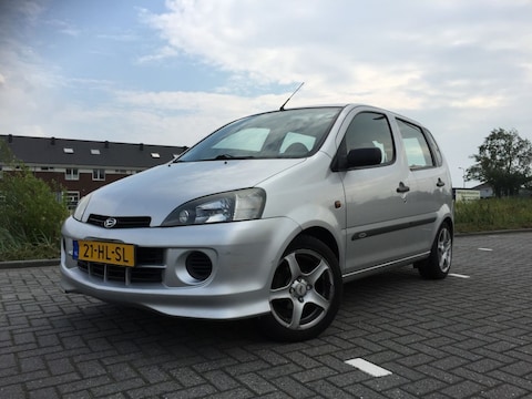 Daihatsu Young RV 1.3 16V XTi (2001)