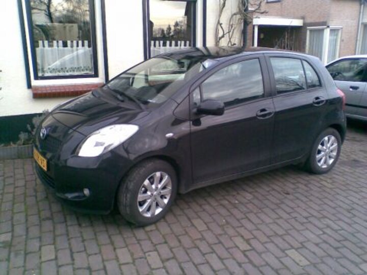 Toyota Yaris 1.3 16v VVT-i Linea Sol (2008)