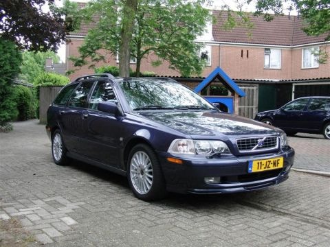 Volvo V40 1.9 D 115pk Europa Elegance (2002)