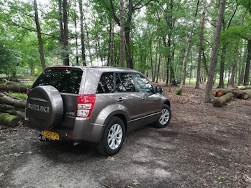 Suzuki Grand Vitara 2.4 Exclusive (2013)