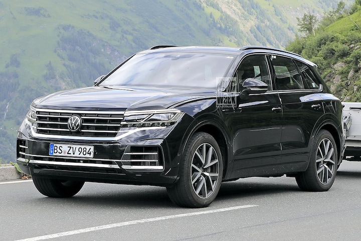 2025 Volkswagen Touareg spy shots and video