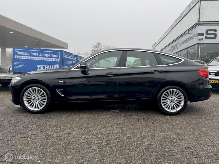 BMW 320i Gran Turismo High Executive (2013)