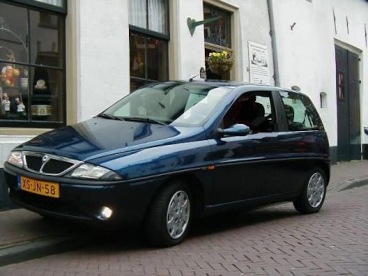 Lancia Ypsilon 1.2 LS