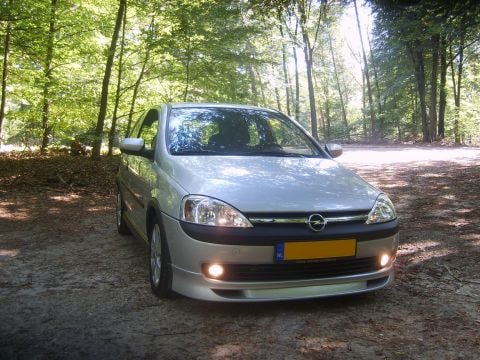 Opel Corsa 1.4-16V Sport (2002)