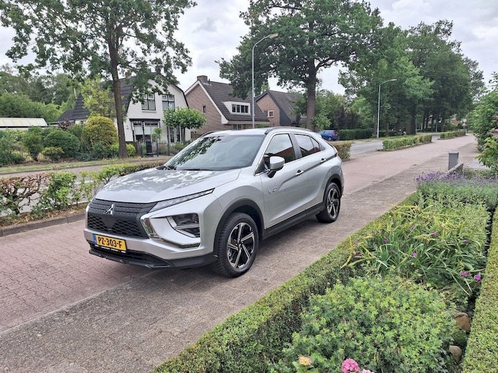 Mitsubishi Eclipse Cross PHEV Intense (2022)