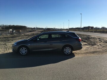 Opel Astra Sports Tourer 1.0 Turbo Online Edition (2018)