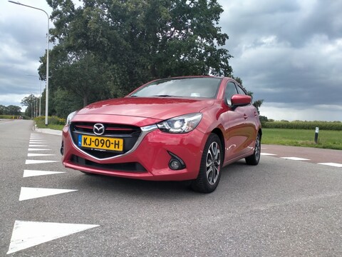 Mazda 2 SkyActiv-G 90 GT-M