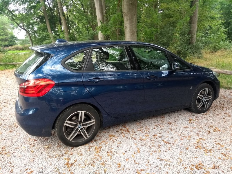 BMW 225xe iPerformance Active Tourer (2017) review AutoWeek