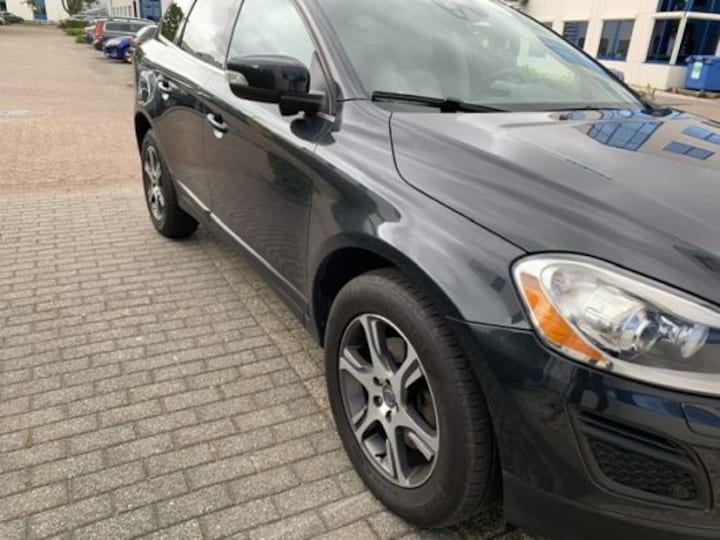 Volvo XC60 D5 AWD Summum (2012)