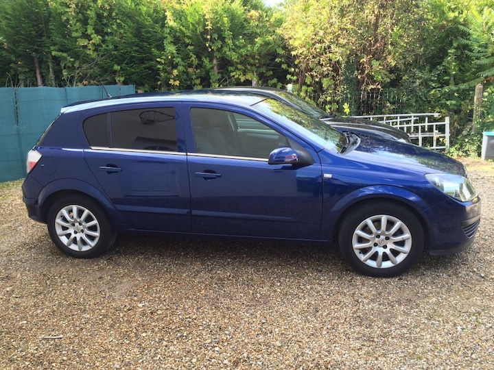 Opel Astra 1.6 Enjoy (2006)