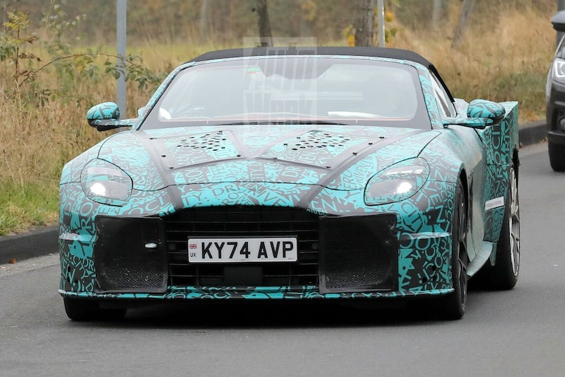 Aston Martin Vanquish gooit het dak eraf