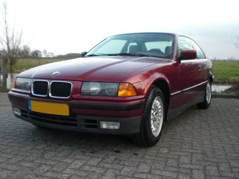 BMW 320i Coupé (1993)