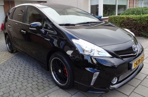 Toyota Prius Wagon 1.8 HSD Aspiration (2013)