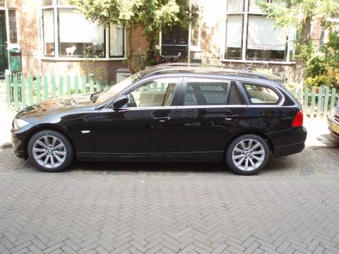 BMW 320d Touring (2009)