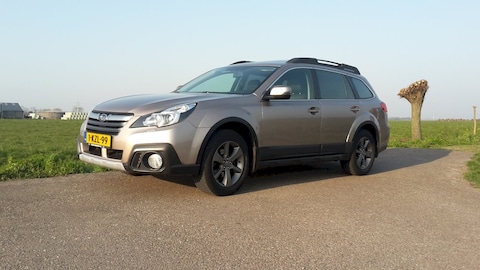 Subaru Outback 2.5i Luxury
