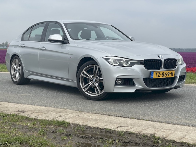 BMW 318i (2018)