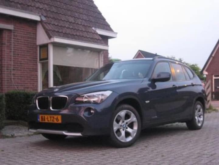 BMW X1 sDrive18i Executive (2010)