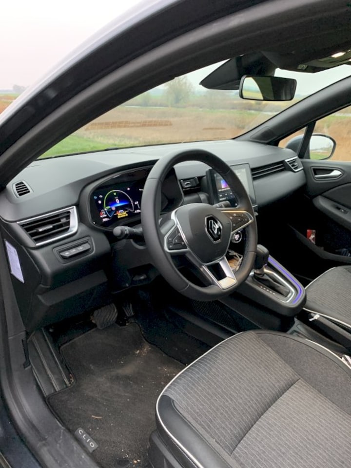 Renault Clio Hybrid 140 E-TECH (2021)