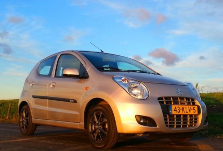 Suzuki Alto 1.0 Exclusive (2010)