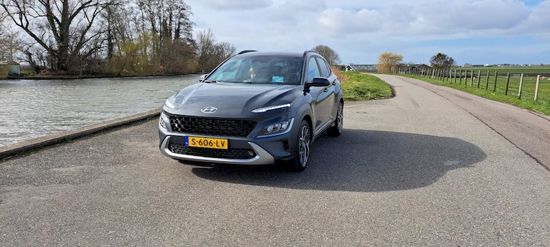 Hyundai Kona 1.6 GDI HEV Premium (2023)