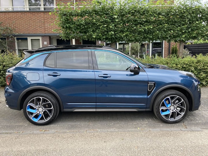 Lynk & Co 01 (2021)