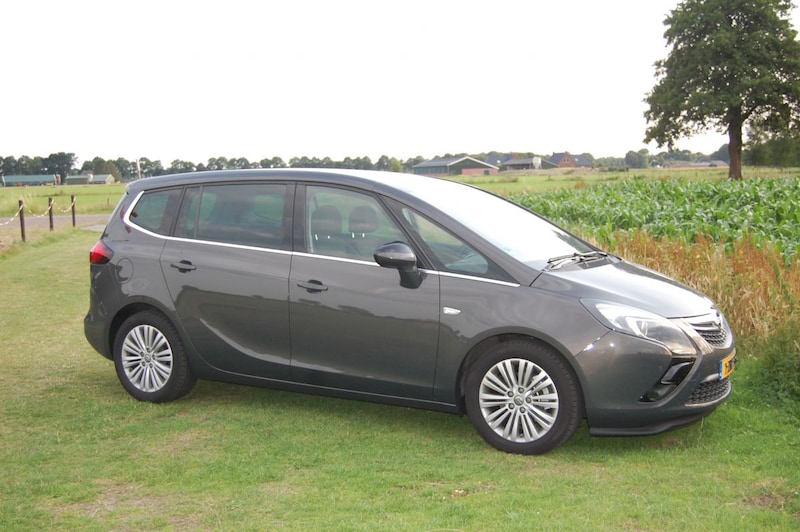 Opel Zafira 1.4 Turbo 140pk Business+ (2014)