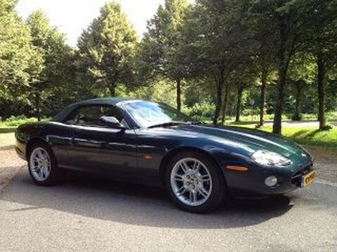 Jaguar XK8 Convertible (2001)