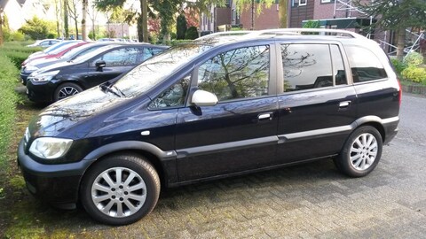 Opel Zafira 2.2 DTi-16V Design Edition