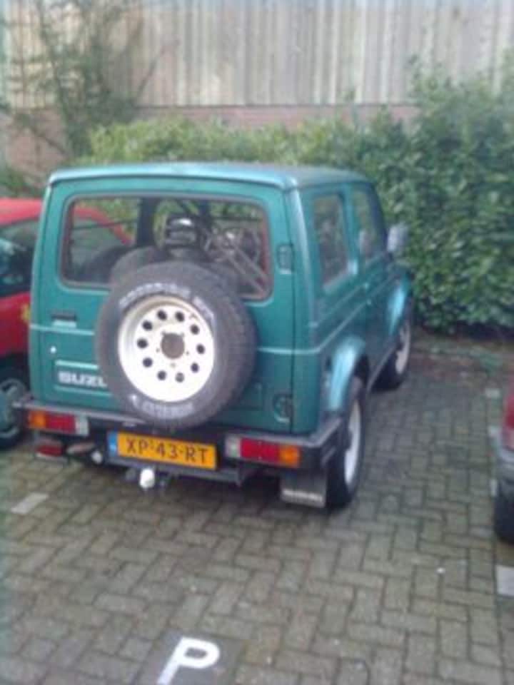 Suzuki Samurai Hardtop de Luxe