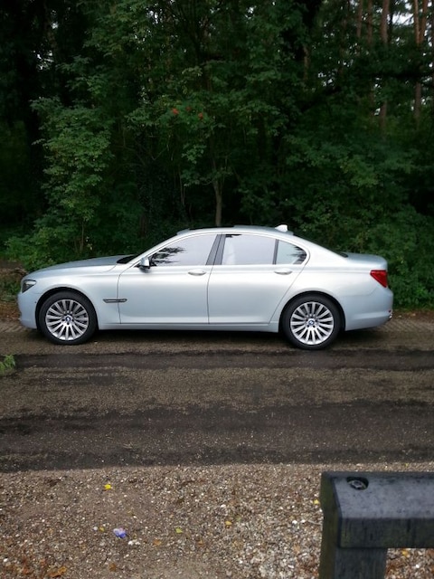 BMW 760i (2009)