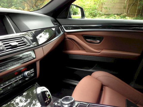 BMW 520i Touring High Executive (2013)