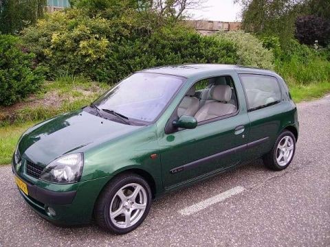 Renault Clio 1.4 16V Privilege (2001)