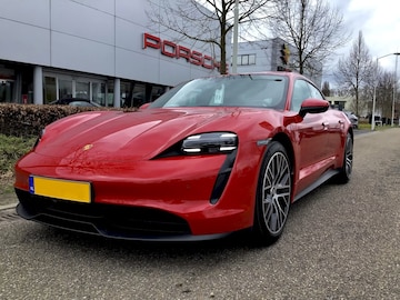 Porsche Taycan Sport Turismo (2022)