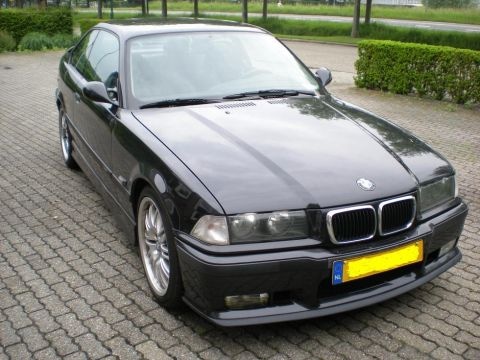 BMW 328i Coupé (1995)
