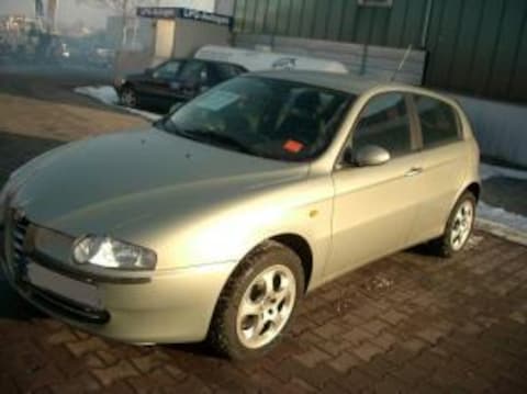Alfa Romeo 147 2.0 T.Spark 16V Selespeed Lusso (2004)