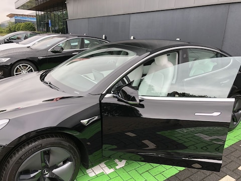 Tesla Model 3 Long Range AWD (2019)