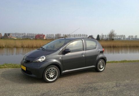 Toyota Aygo 1.0 12v VVT-i + (2008)